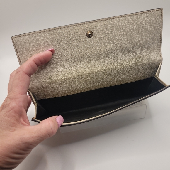 GUCCI GG CANVAS CHARMY CONTINENTAL WALLET - Picture 13 of 13